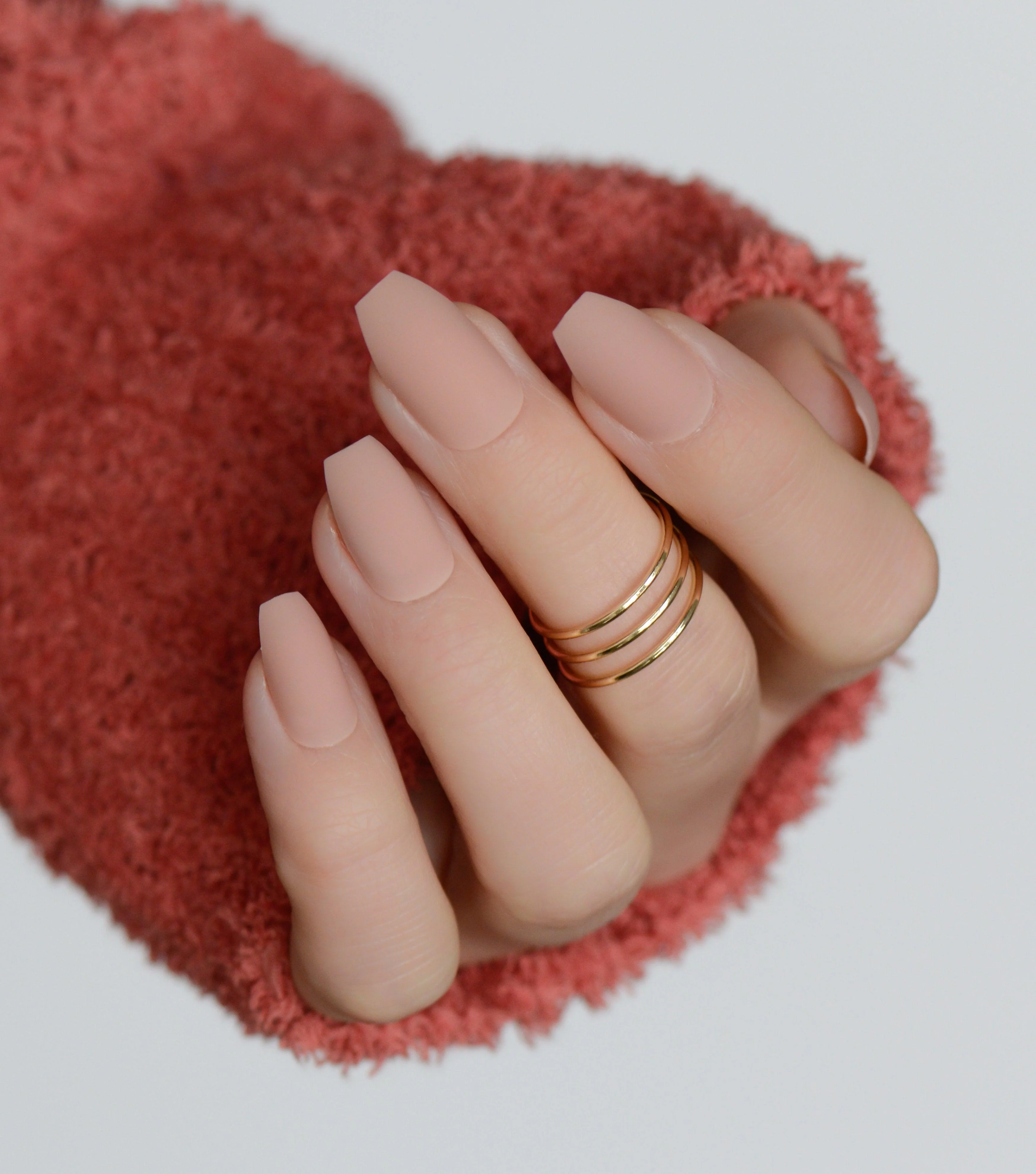 POLISHED ARTIFICIAL NAILS