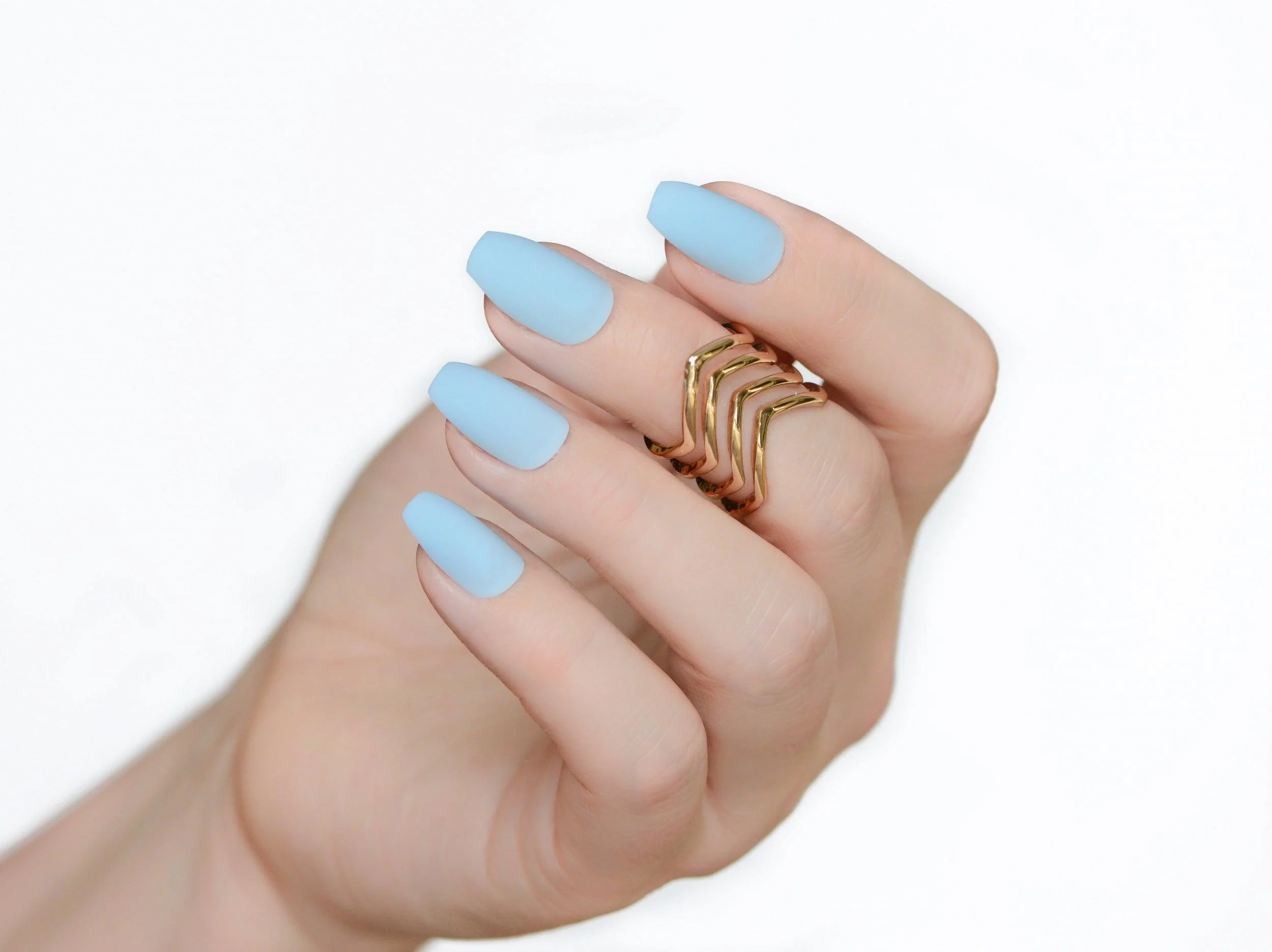 POLISHED ARTIFICIAL NAILS