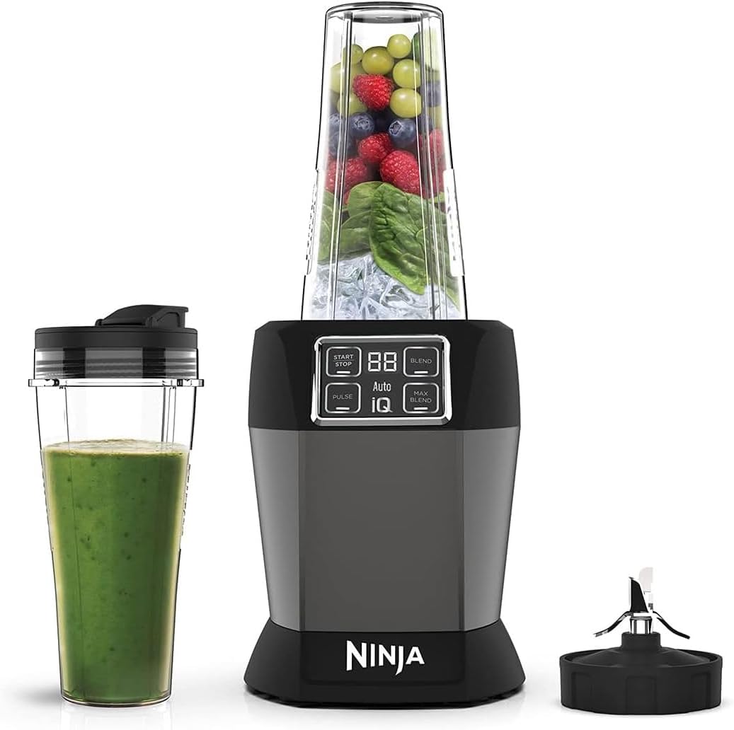 Ninja Mixer mit 2 Programmen: Mixen & Max Mixen, Impulsfunktion, 2x 700ml Becher mit Ausgussdeckel, 1000W, spülmaschinenfest, Mixer Smoothie Maker, Auto-iQ, Schwarz BN495EU