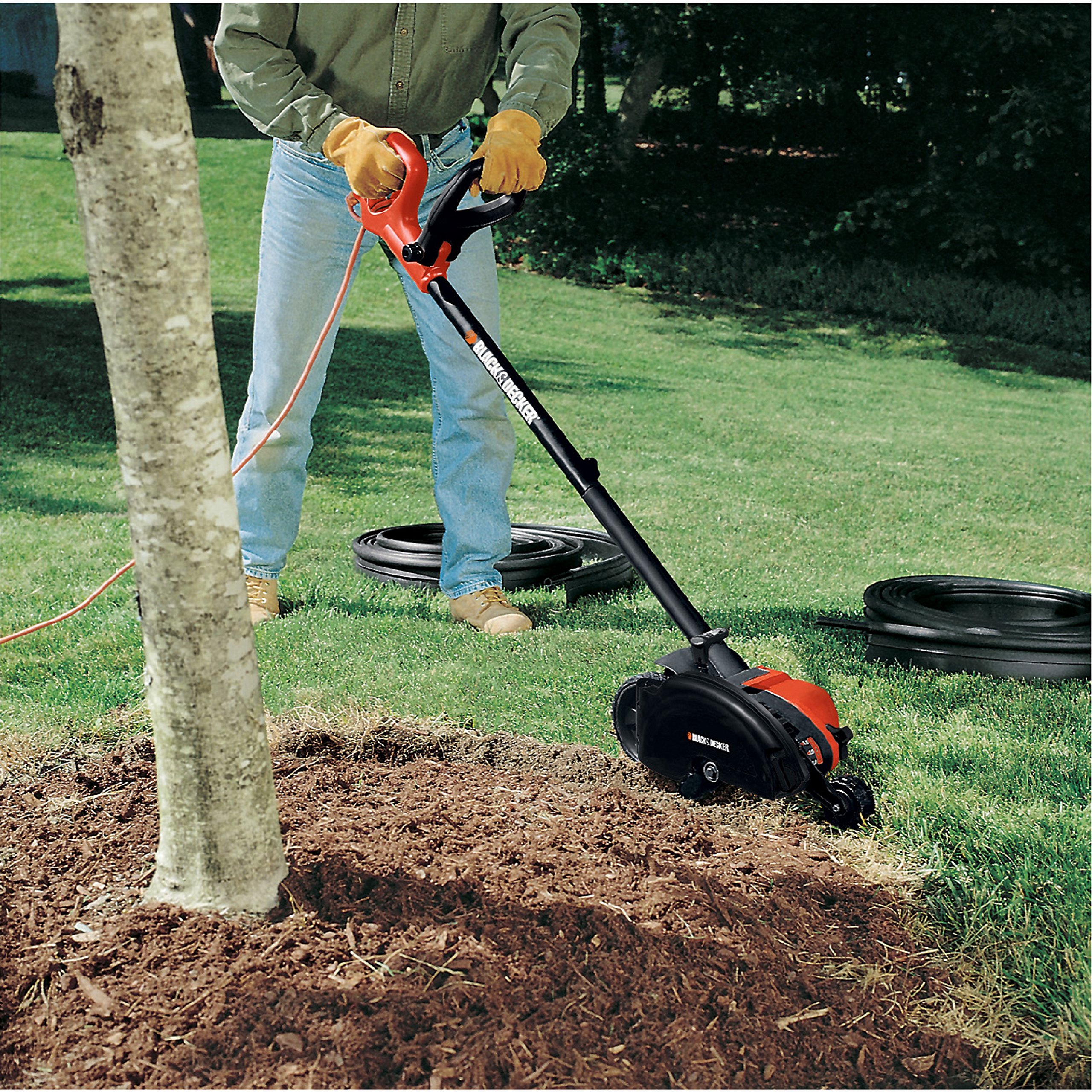 BLACK+DECKER 12 Amp 2-in-1 Landscape Edger and Trencher