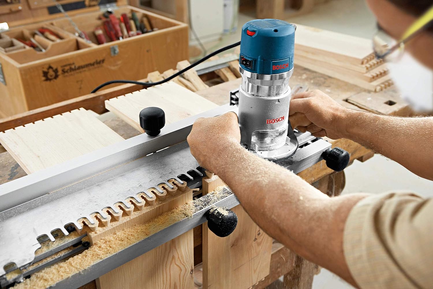BOSCH 1617EVSPK Wood 12 Amp Router Tool Combo Kit – 2.25 Horsepower Plunge Router & Fixed Base with a Variable Speed