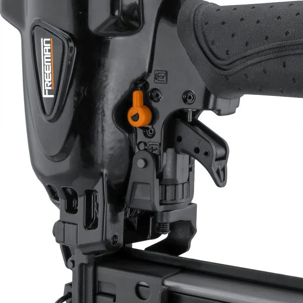 16-Gauge 1-in Wide Crown Construction Pneumatic Stapler