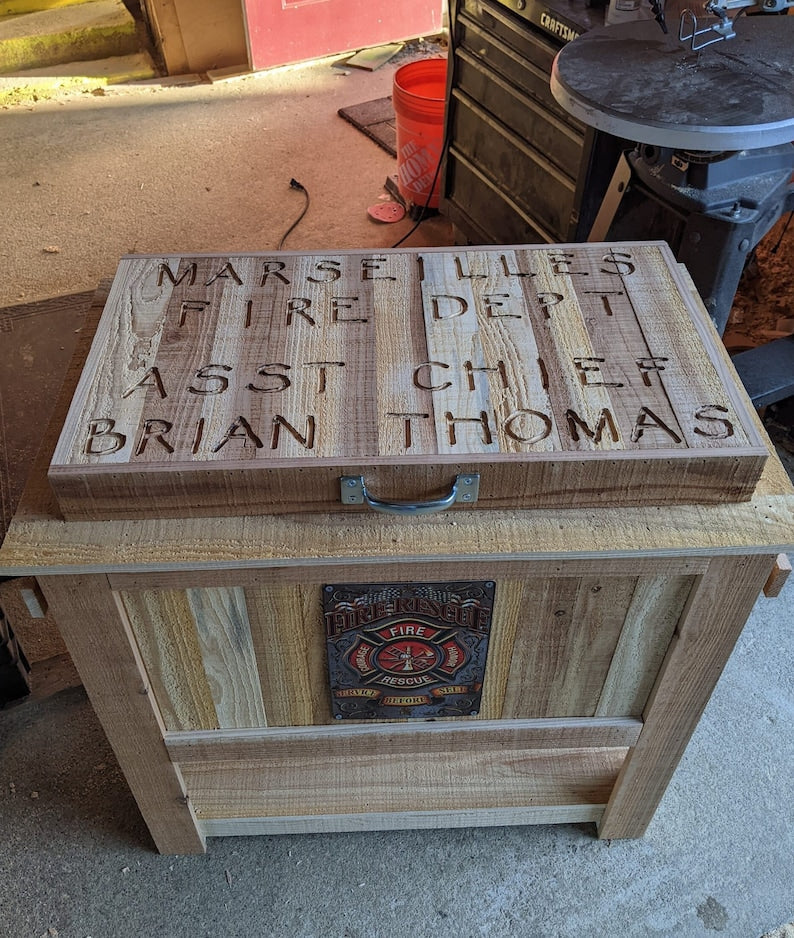 2025 All Weather 48 Quart Antiqued Cedar Cooler Stand with Brass Drain, Bottle Opener and Cap Catcher, Beer Cooler.