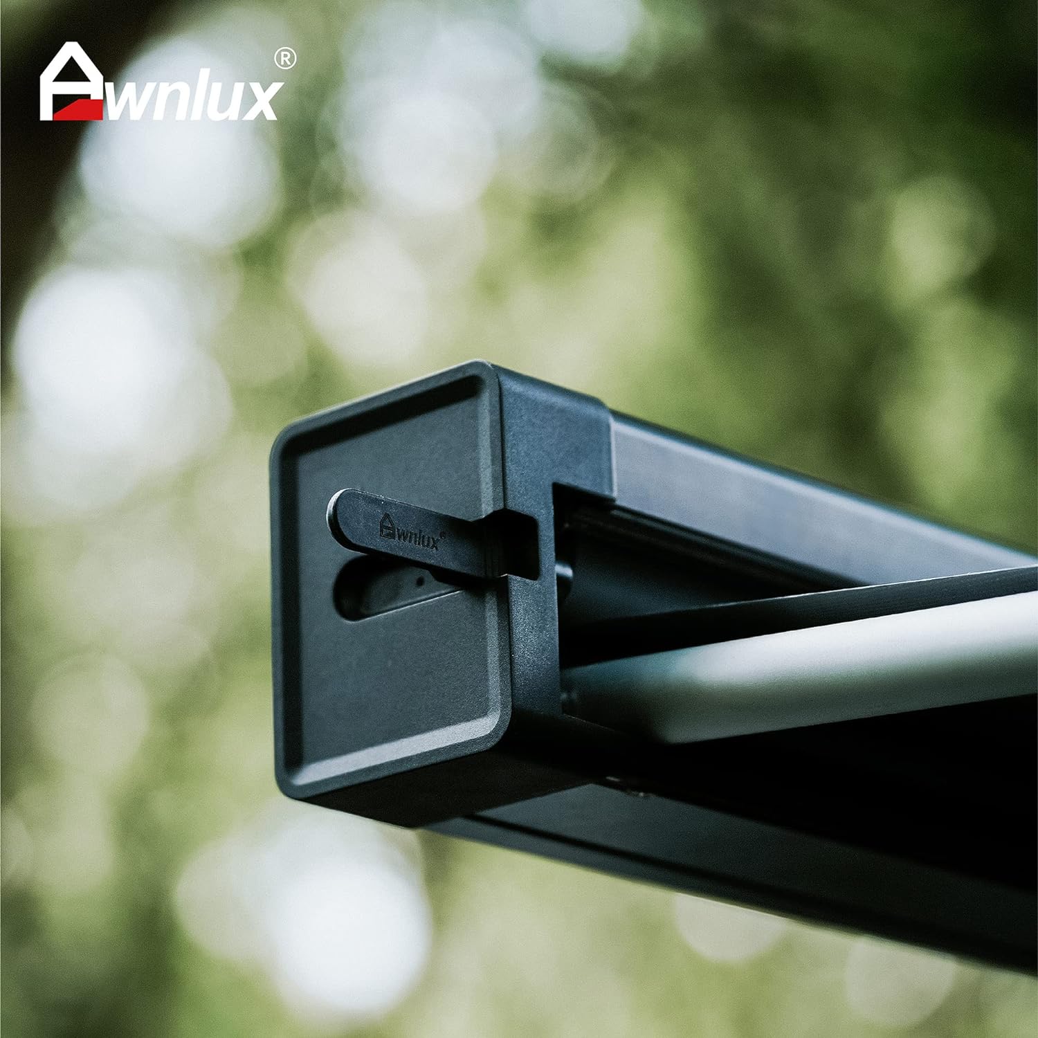 2025 W5300T semi-automatic retractable awning