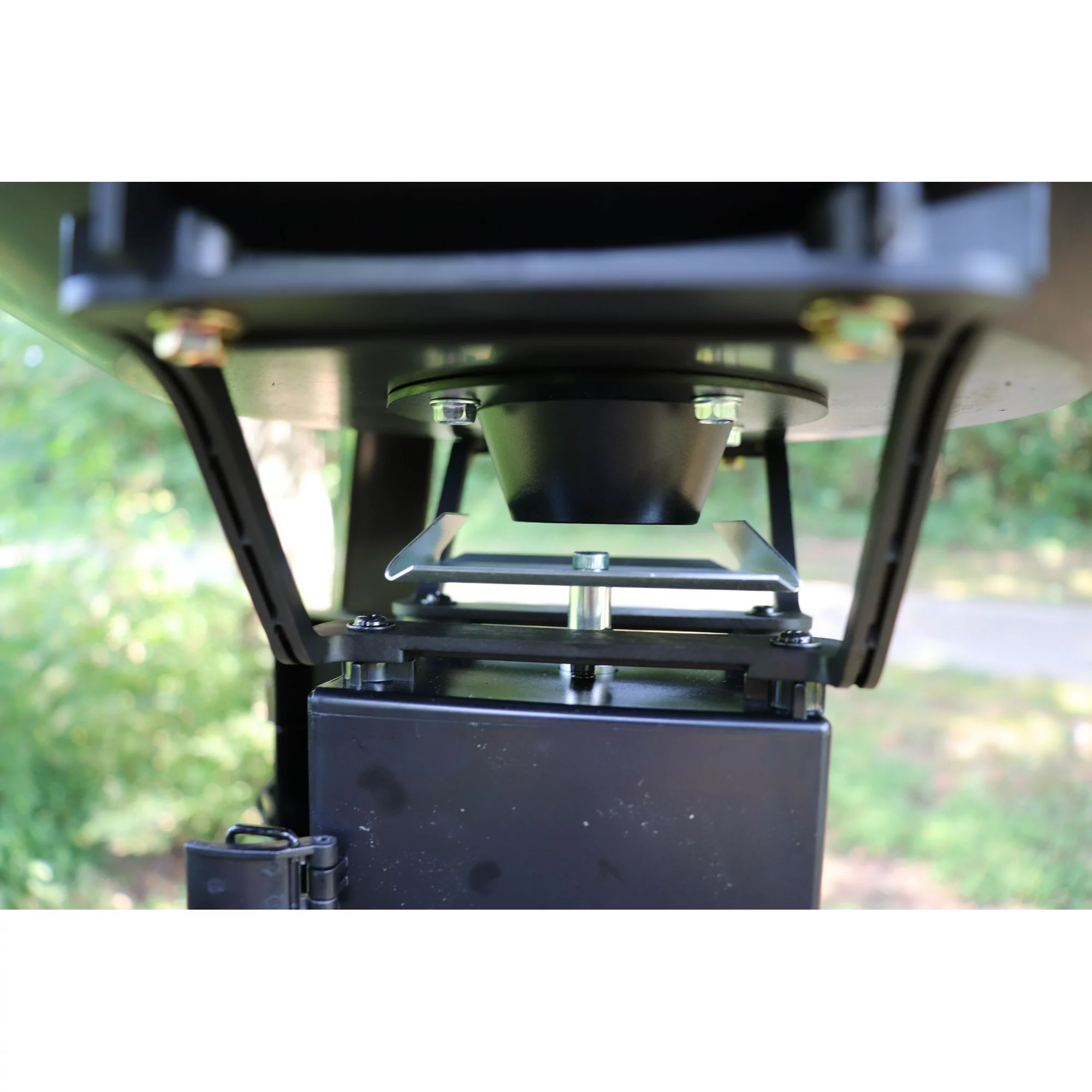 Innovations Sports and Outdoors Quick Set Game Feeder, 30-Gal