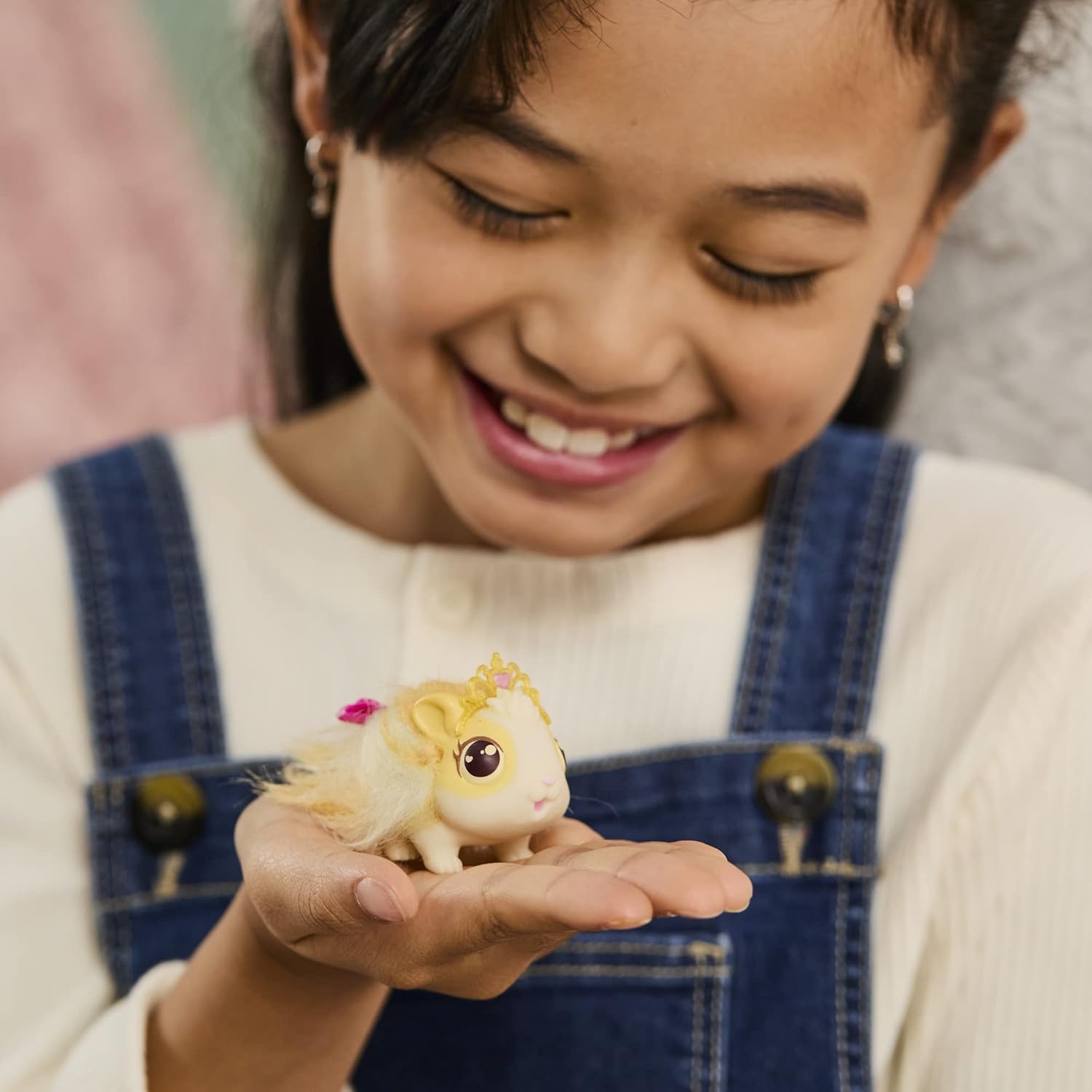 Soft interactive guinea pig and her cage, 20+ sounds and reactions