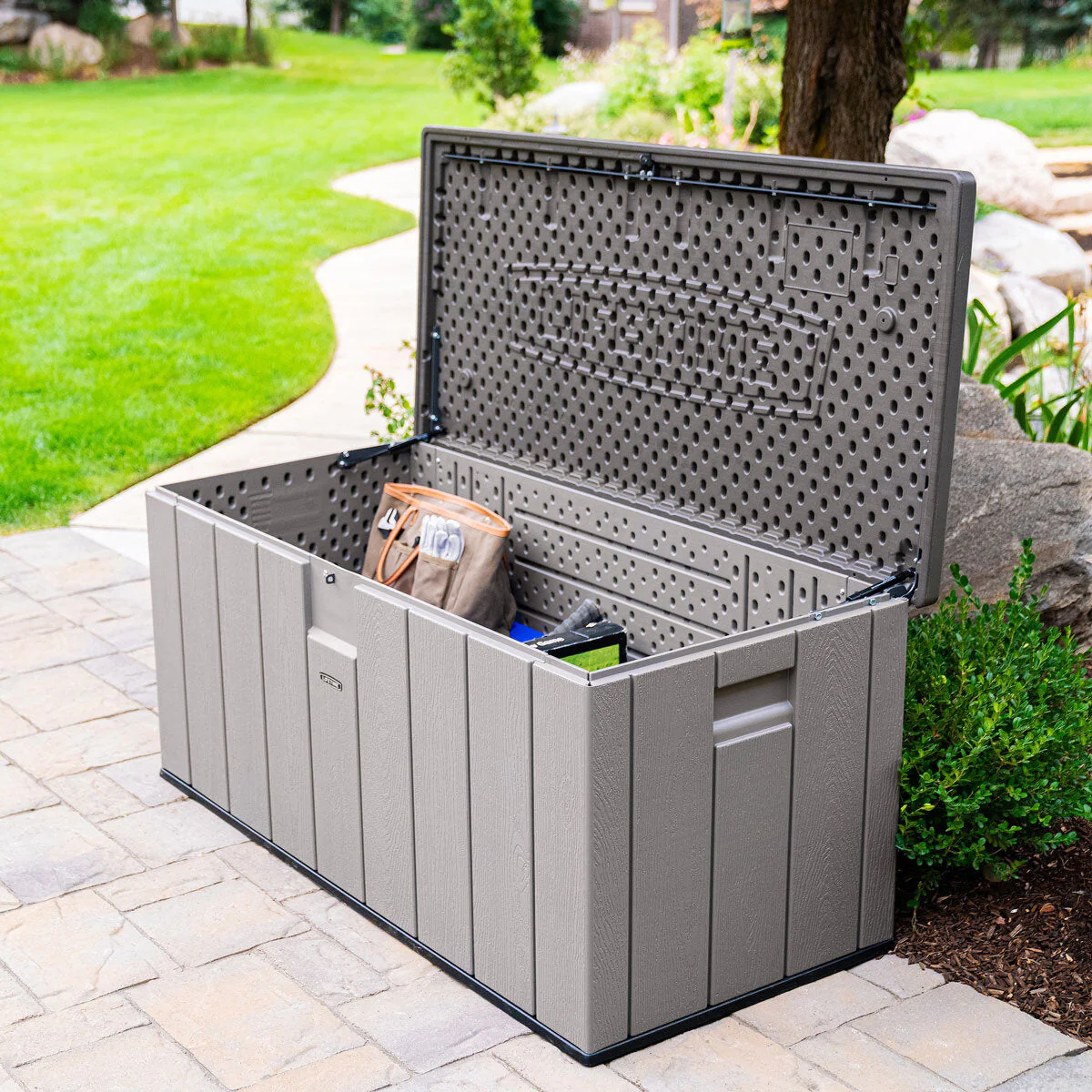 568 Litre Modern Outdoor Storage Deck Box Model 60384U