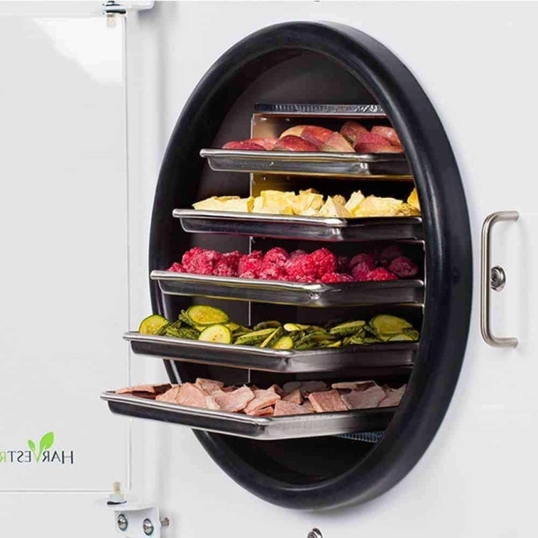 2025 Harvest Right Medium Freeze Dryer with Mylar Starter Kit