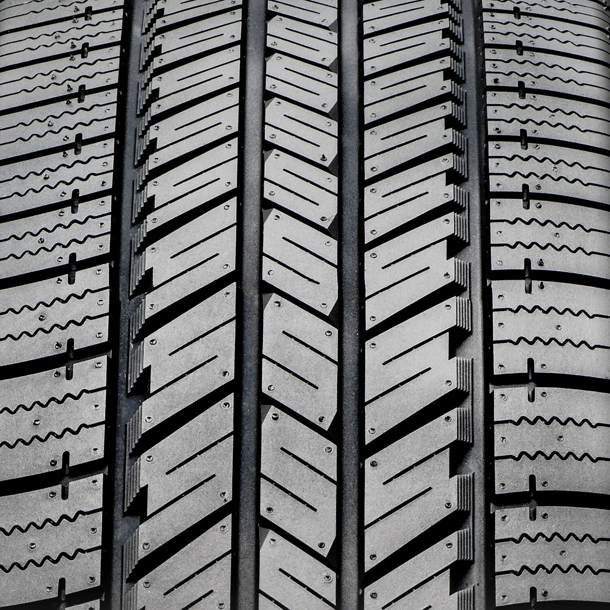 BlackHawk Hiscend-H HT01 All Season 235/65R16C 121/119R E Light Truck Tire