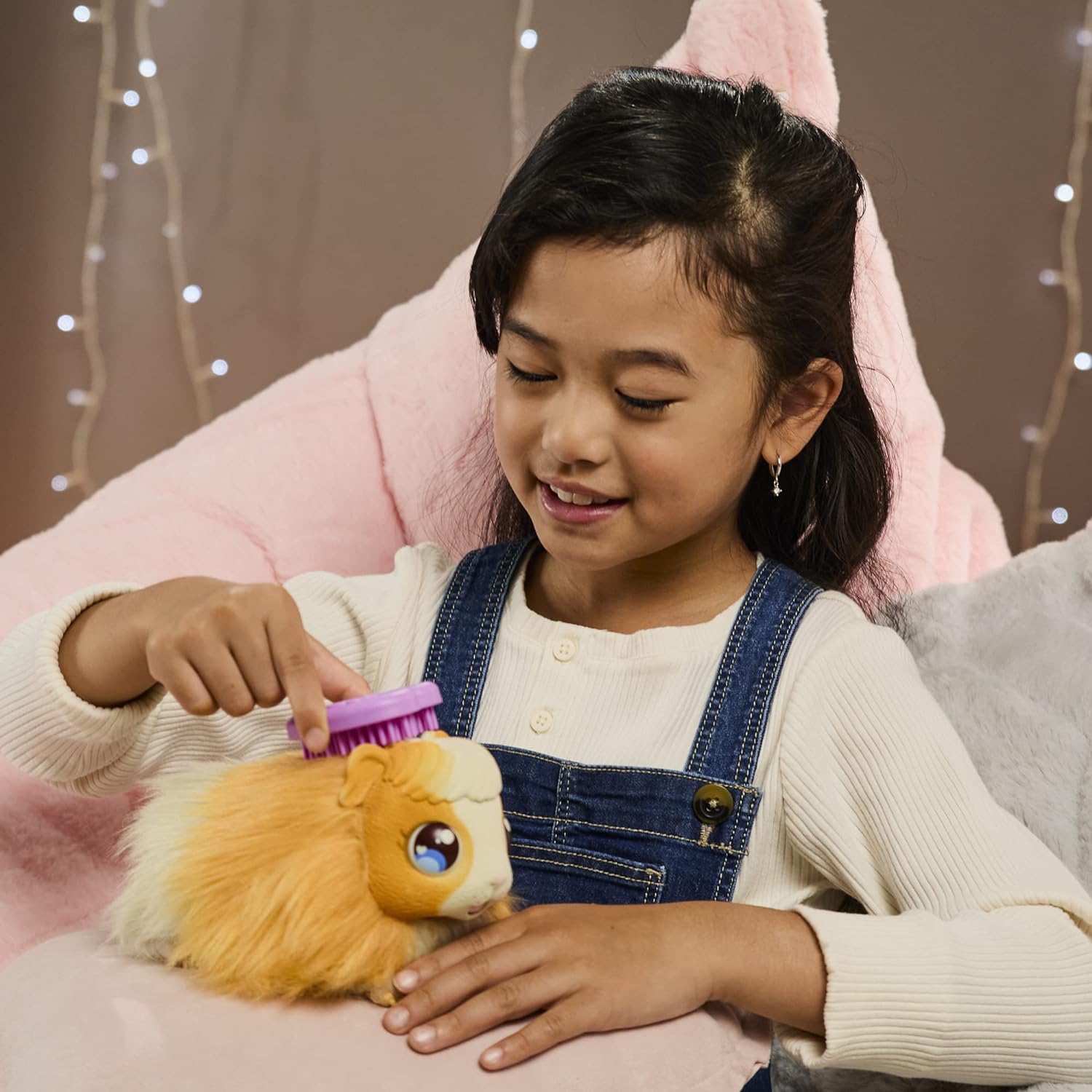 Soft interactive guinea pig and her cage, 20+ sounds and reactions