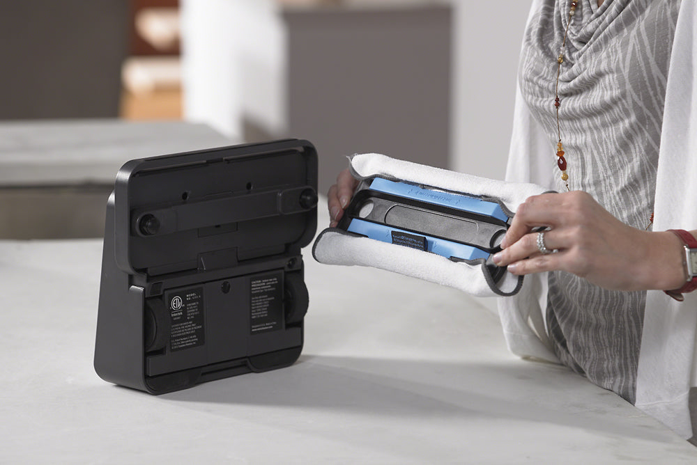 iRobot - Braava 380 Robot Mop - Black