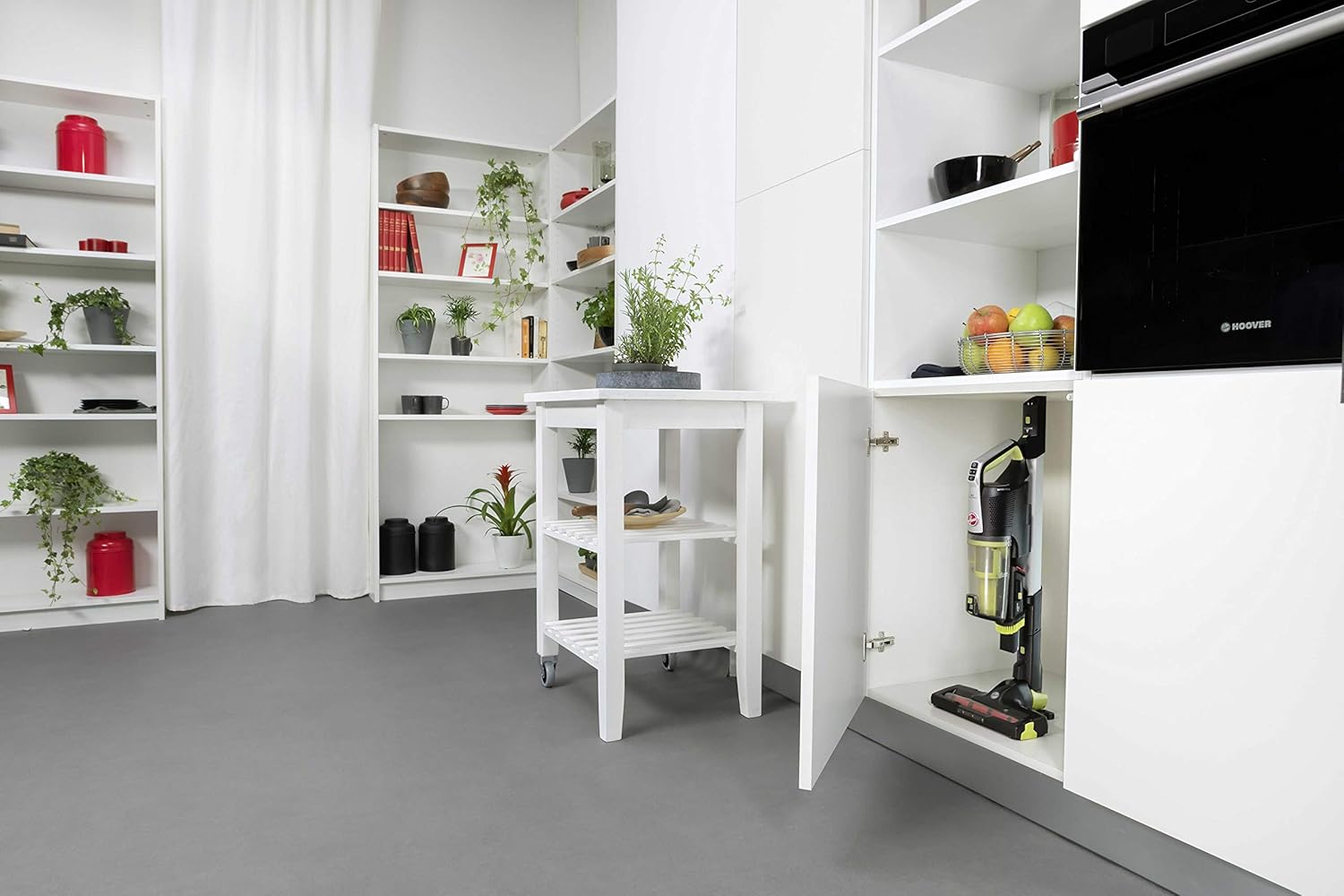 Hoover Akku-Staubsauger mit Tierhaar-Düse, austauschbare Walzen für Universalboden und sensible Bden, bis zu 30 Min. Laufzeit, beutellos, freistehend, leicht & kompakt verstaubar [HF522NPW]