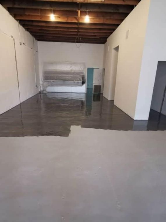 2025 The Only Encapsulant that Seals Non-Friable Black Mastic and Primes for New Paint, Epoxy, Tile, Leveling Cements, and more. 1 Gallon (Light Grey)