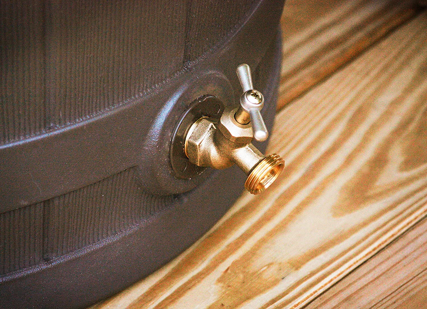 Good Ideas Rain Wizard 50 Gallon Plastic Outdoor Home Rain Barrel Water Storage Collector