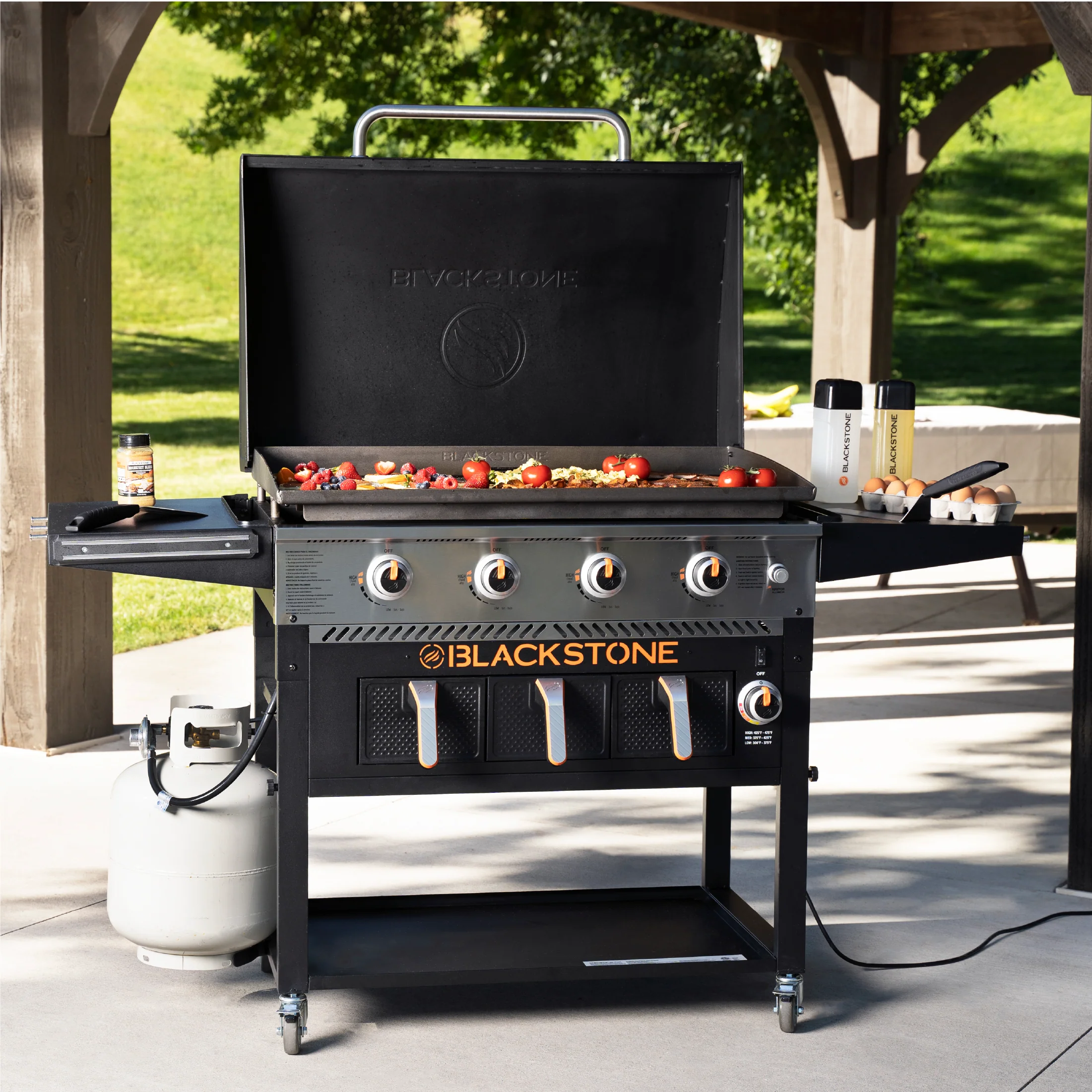 2025 Blackstone 4-Burner 36" Propane Griddle with Air Fryer and Hood