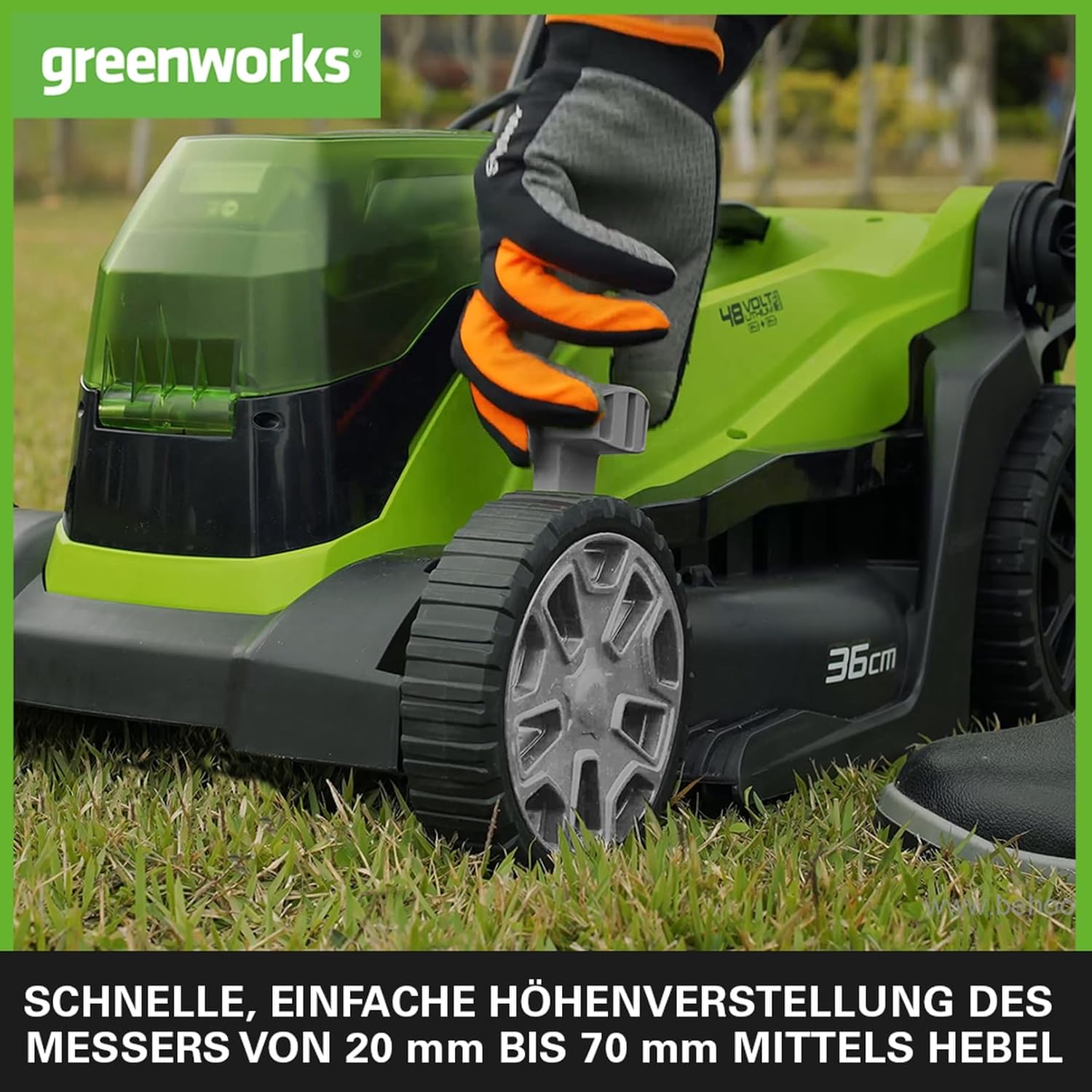 Greenworks 48V (2x24V) Selbstfahrender Akku Rasenmher für groe Flchen bis zu 480m, 46cm Schnittbreite, 55L Sack PLUS zwei 4Ah-Akkus und Doppelladegert GD24X2LM46SPK4X