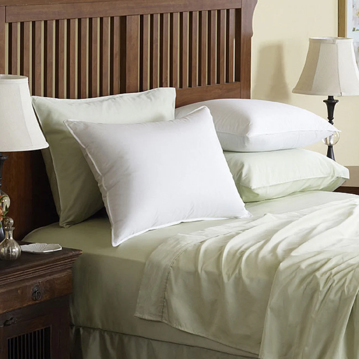 Luxurious Hotel Quality & High Class Soft Microfiber & Polyester Pillow Set Of 4 Sleeping Pillow