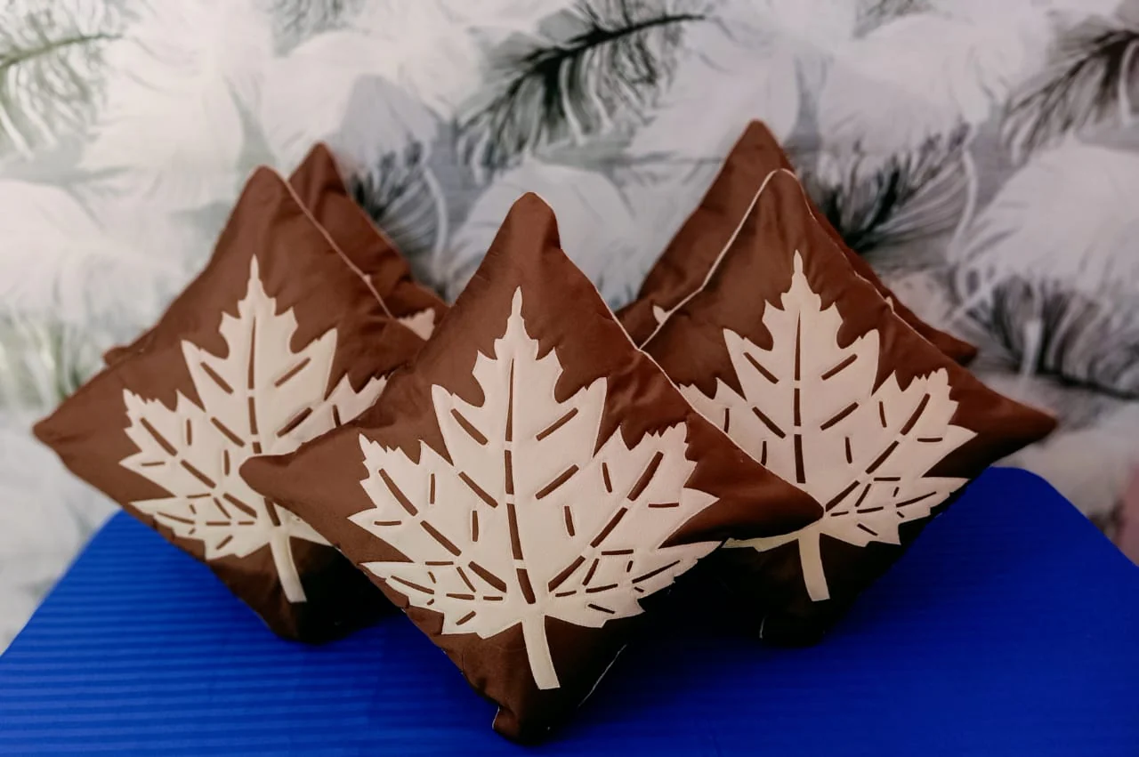 JDX Luxurious Hotel Quality Leaf Pattern Cushion Cover 16x16 Inches