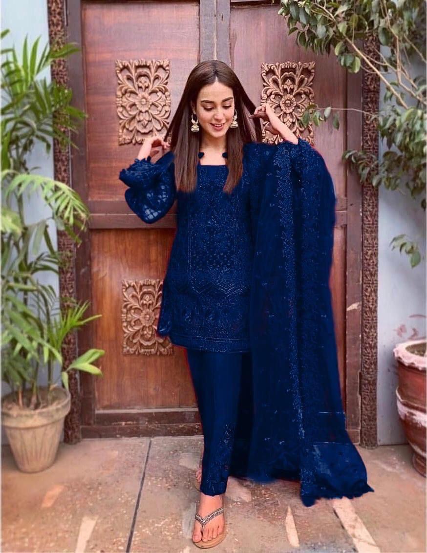Zainab Chottani Net Suit