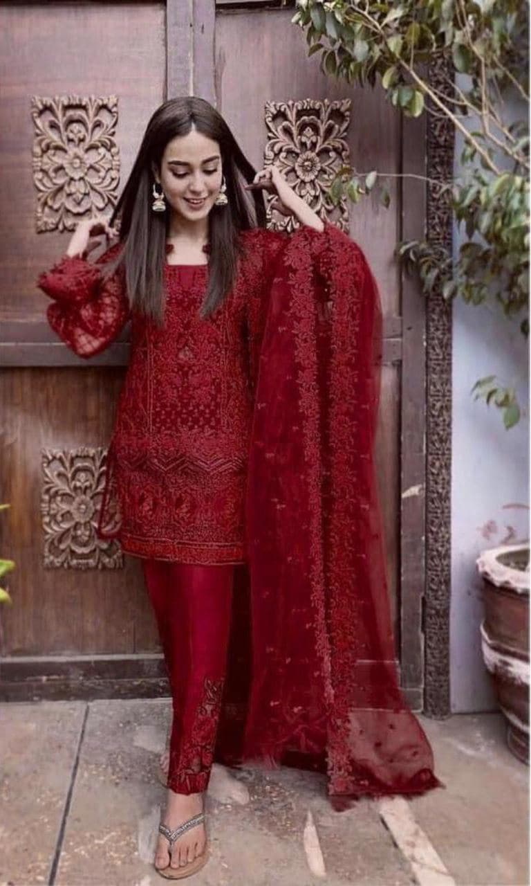 Zainab Chottani Net Suit