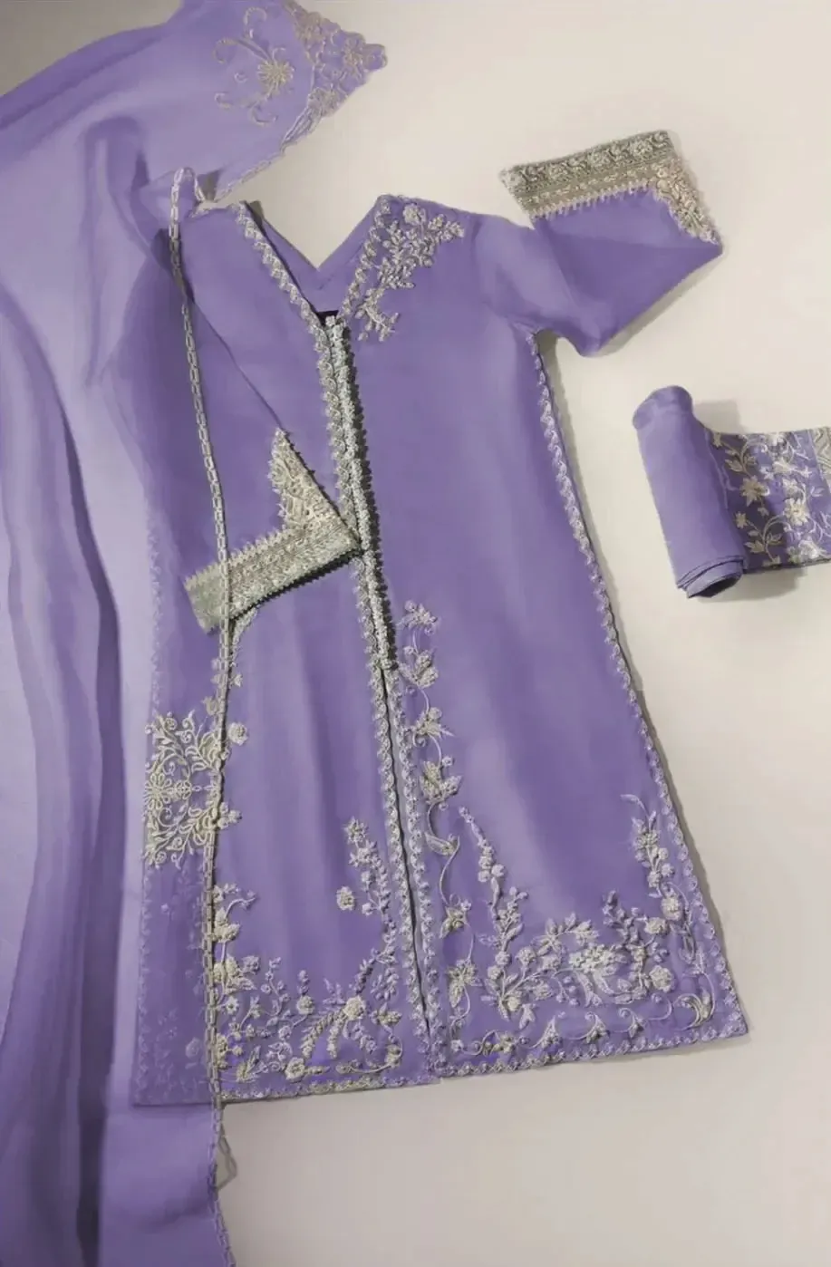Agha Noor Organza Suit