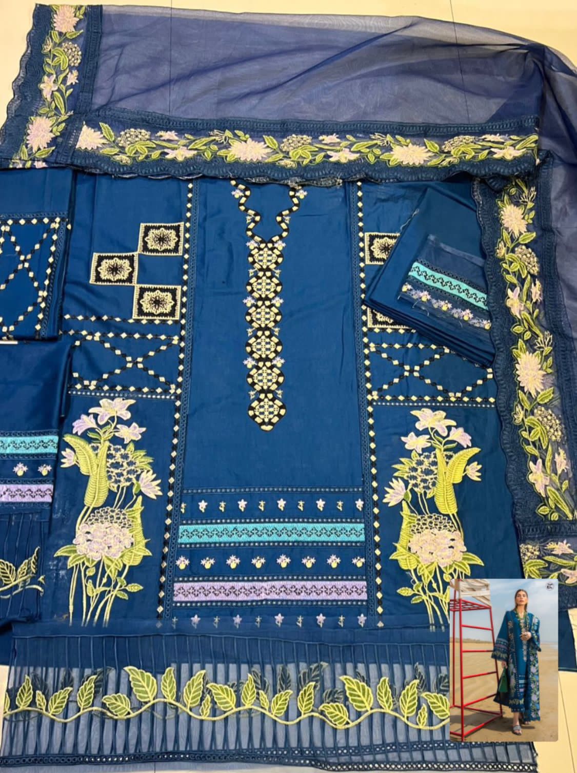 Saira Shakira Lawn Suit