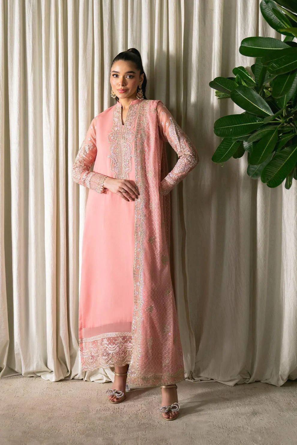 Neeshay Chiffon Suit