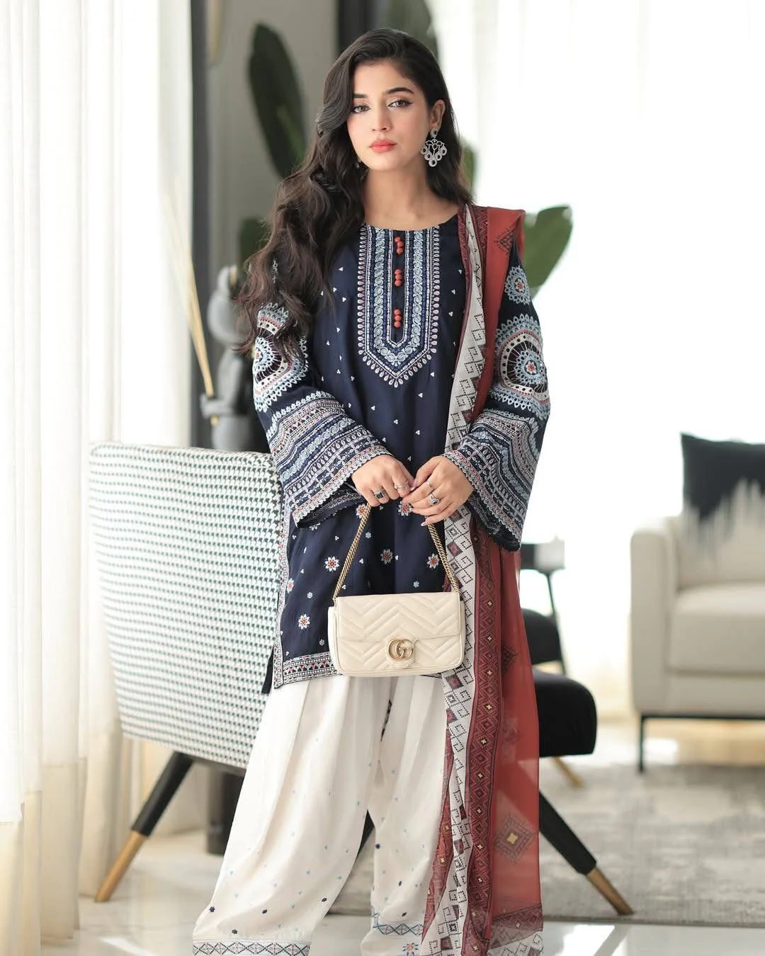 Rangreza Silk Suit