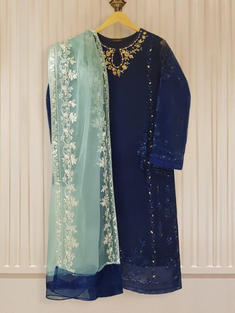 Agha Noor Organza Suit
