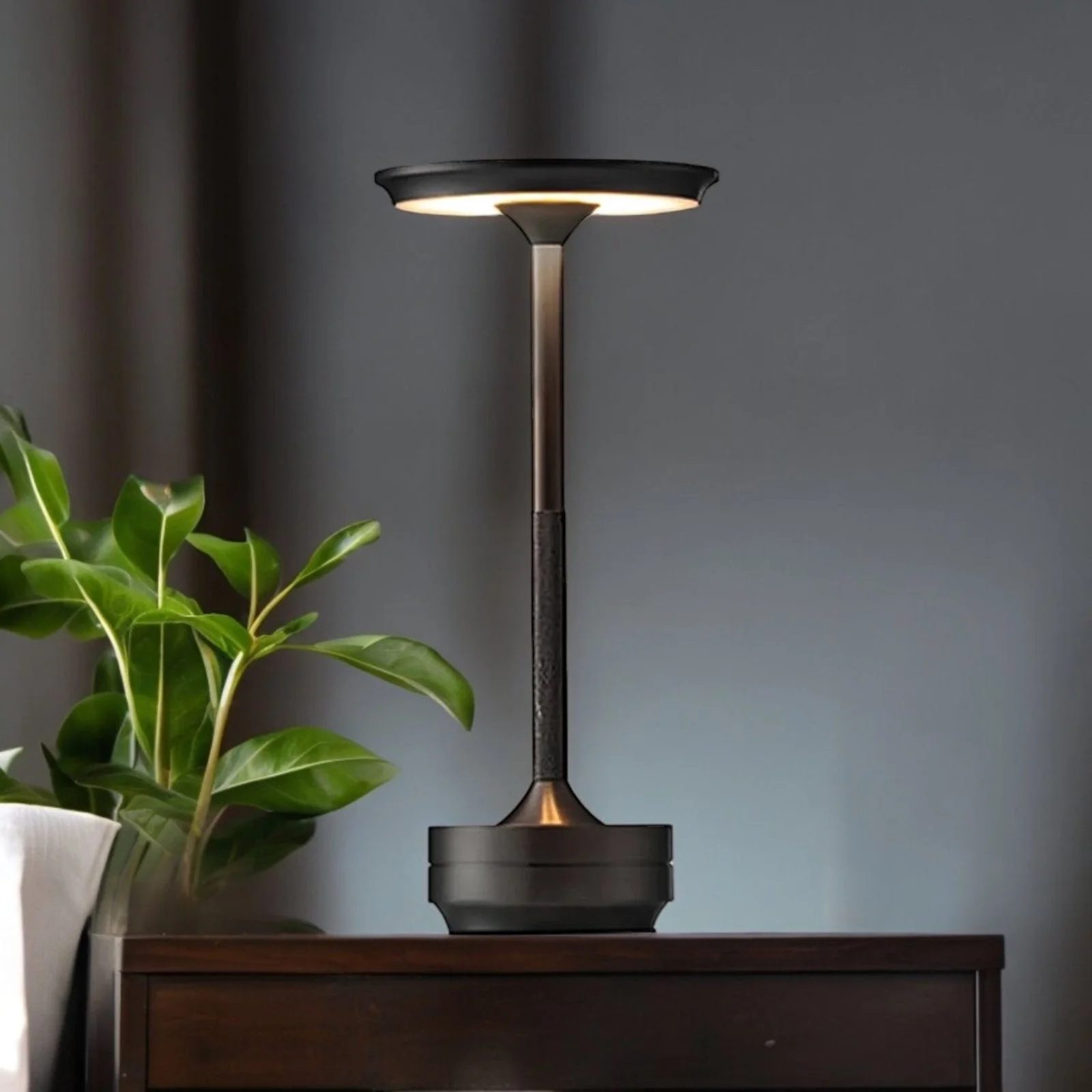 Orrenza | Lampe de Table – Design Moderne et Rechargeable avec Éclairage Dimmable