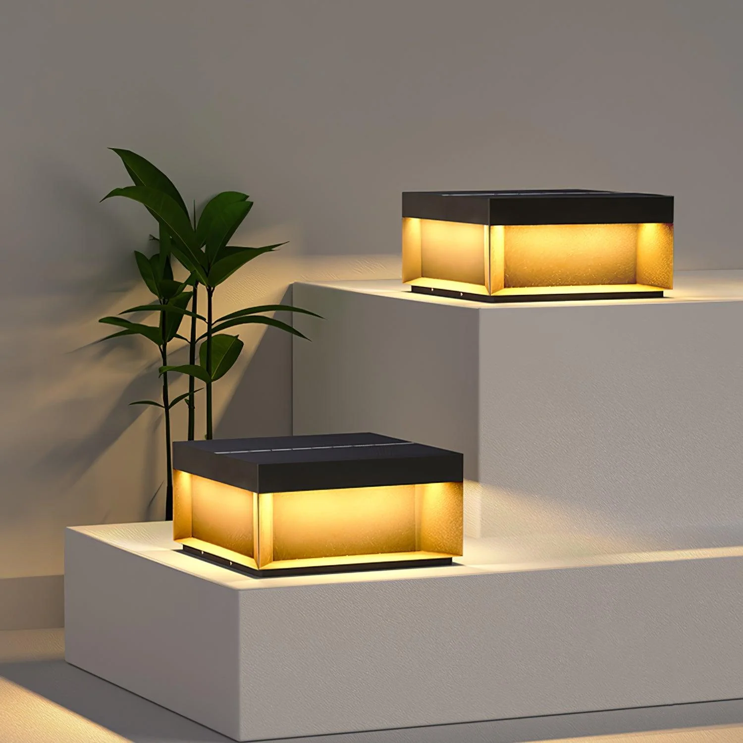 LumiJardin | Lampe de Pilier Solaire – Résistante UV et Intempéries