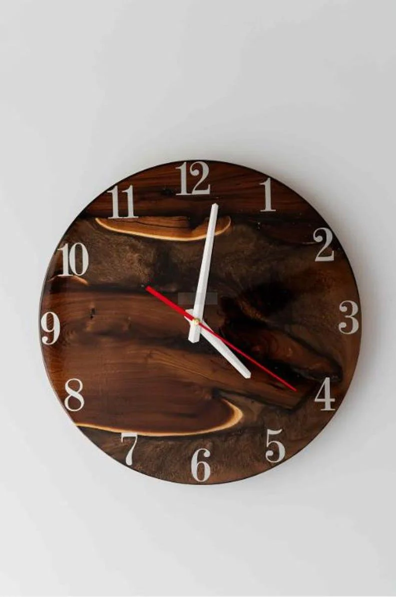 Rosewood and Resin Wall Clock: A Modern Touch