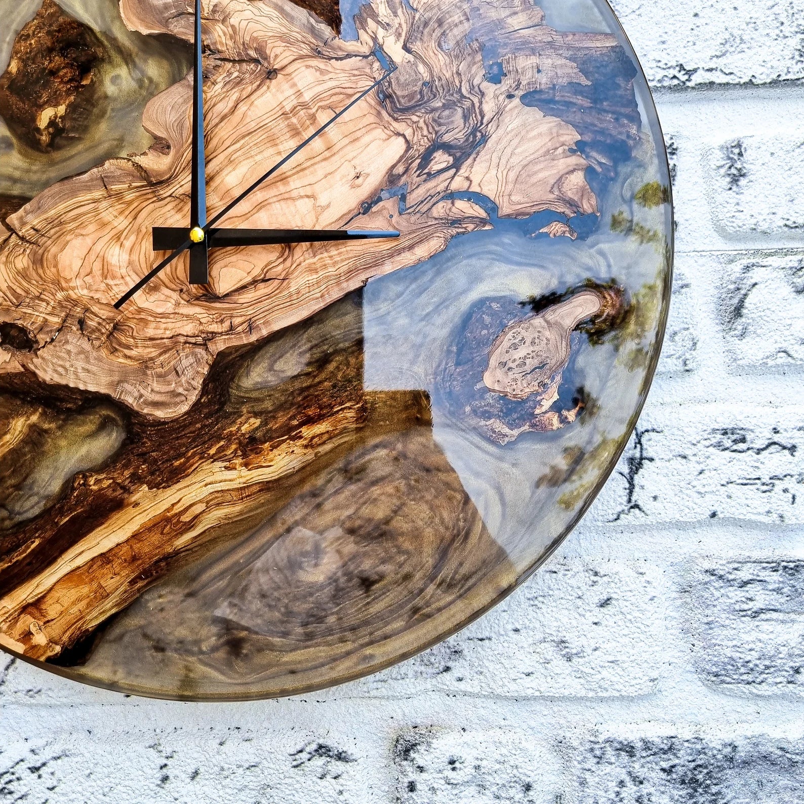 Resin & Walnut Wood Wall Clock �C Unique Handmade Epoxy and Wood Wall Clock for Rustic and Modern Home Decor, Luxury Walnut Wood and Resin Clock for Stylish Interiors