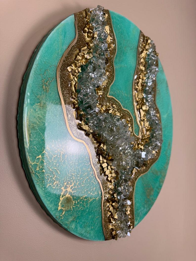 Aqua Elegance: Resin Art with Ocean Stones