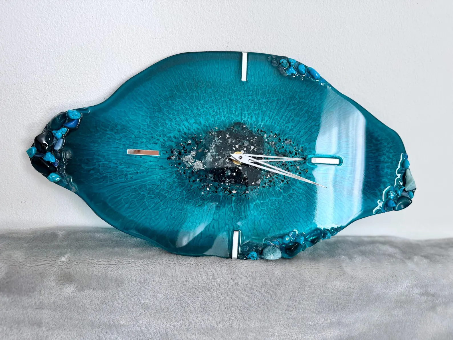 Large Handmade Resin Wall Art with Ocean and Moss Design �C Unique Nature-Inspired Resin Artwork for Modern and Rustic Interiors, Coastal Home Decor, and Luxury Wall Decoration