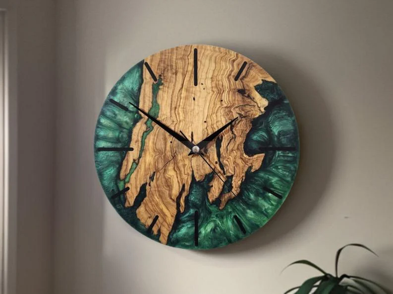 Handcrafted Green Resin Art Wall Clock - Custom-Made Epoxy Decor