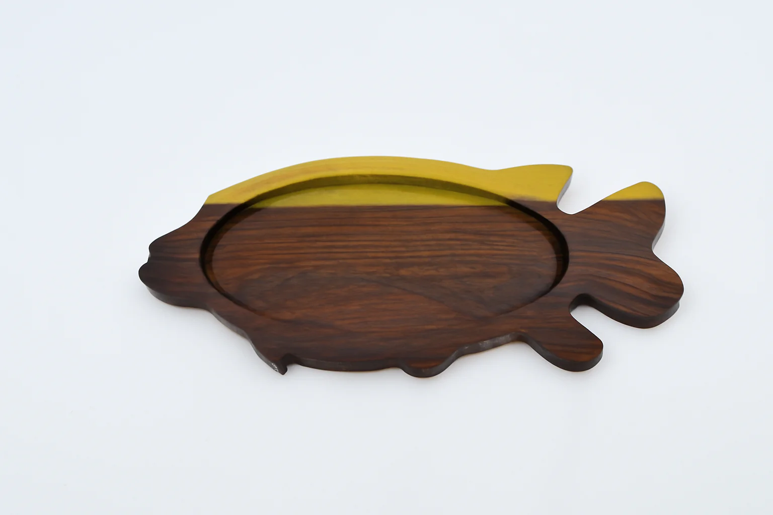 Handcrafted Wooden Fish Platter Serving Tray �C Rustic Resin Accent, Coastal Decor, Appetizer or Sushi Board for Kitchen & Entertaining