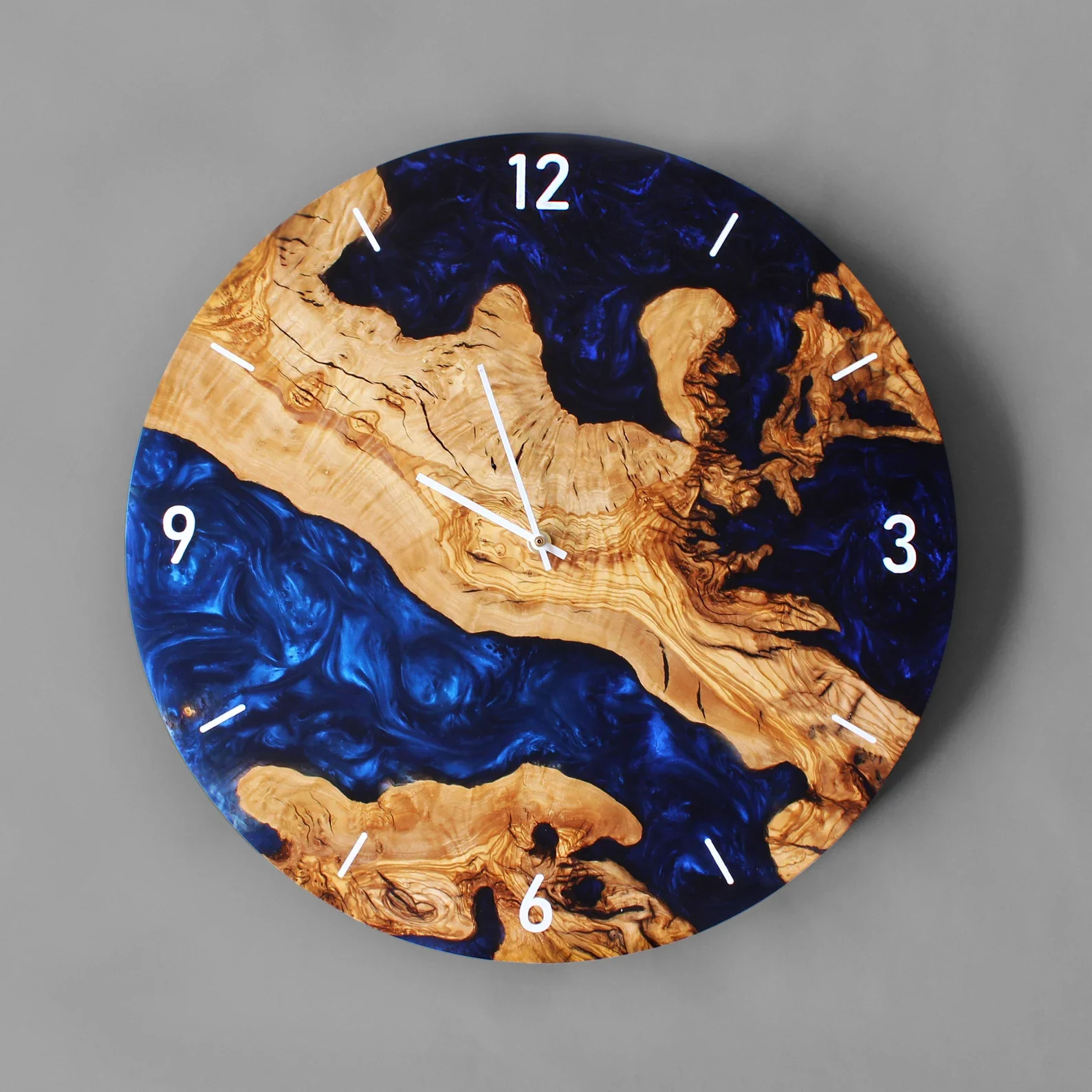 Custom Blue Resin & Rosewood Wood Wall Clock �C Handmade Live Edge Epoxy Clock, Made to Order Resin and Wood Wall Clock, Unique Housewarming Gift, Rustic Home D��cor Clock