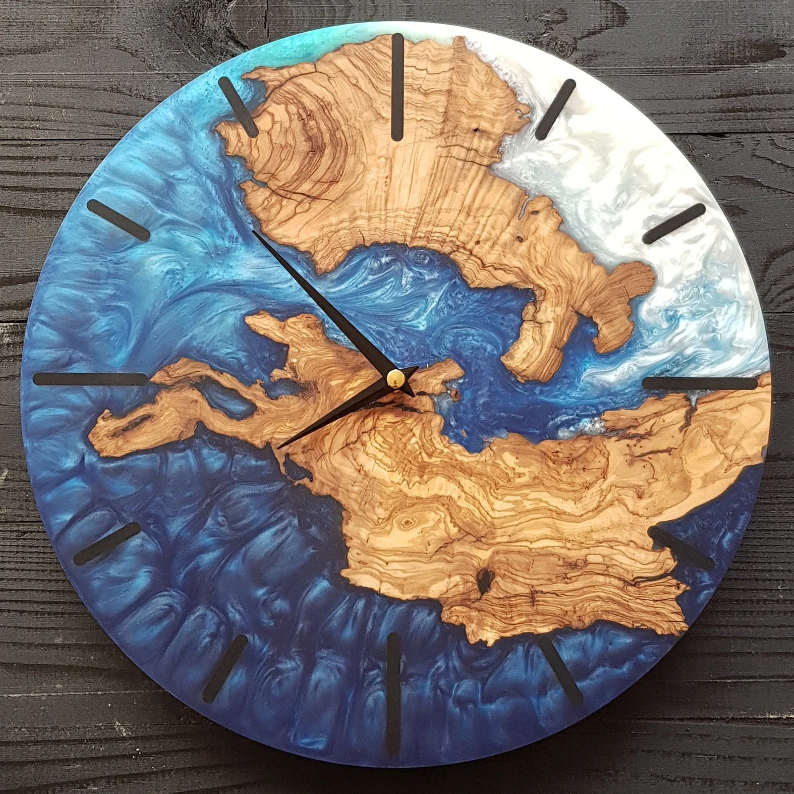 Custom Resin & Rosewood Wall Clock - Handmade Live Edge Rustic Design, Unique Epoxy Wood Clock, Silent Quartz Movement, Home Gift D��cor