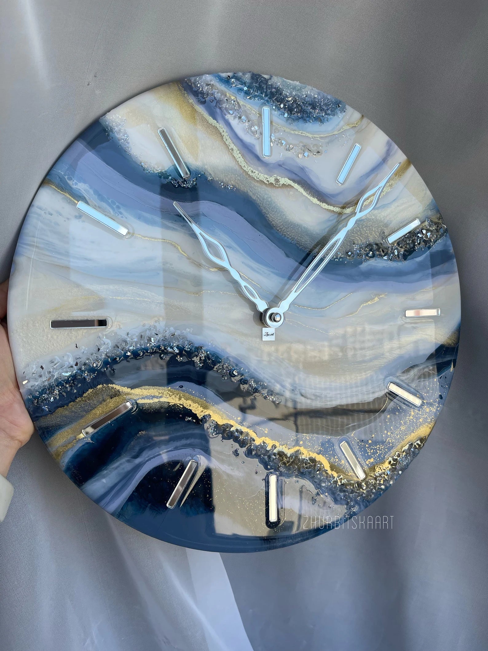 Housewarming Gift Resin Art Clock - Handmade Modern Wall Art Clock for Home D��cor, Unique Resin Wall Clock for Living Room, Bedroom, or Office Decoration