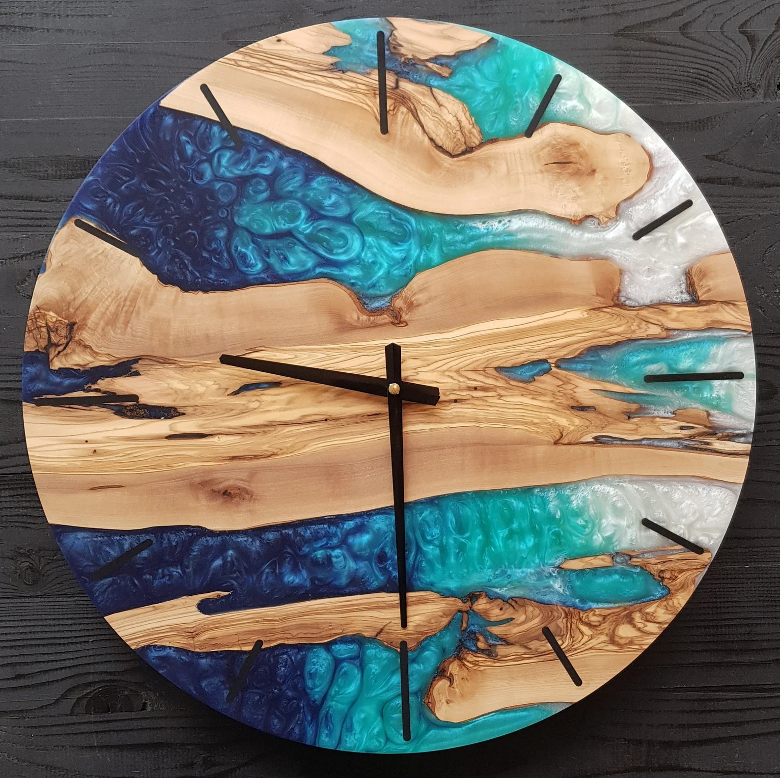 Custom Resin & Rosewood Wall Clock - Handmade Live Edge Rustic Design, Unique Epoxy Wood Clock, Silent Quartz Movement, Home Gift D��cor