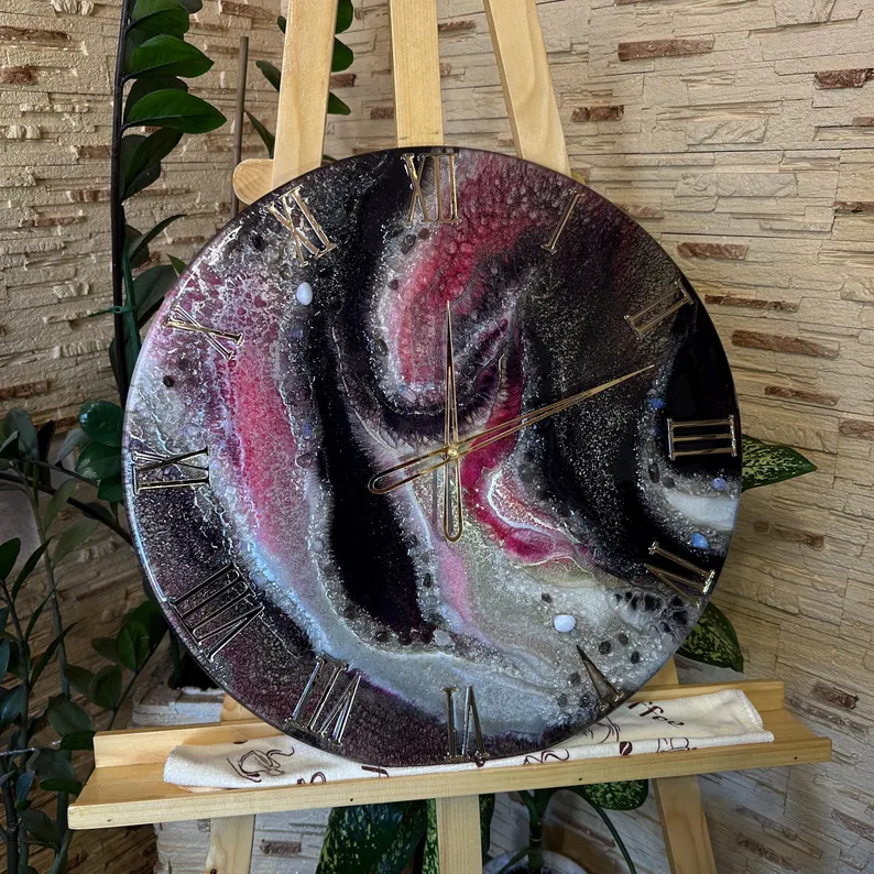 Handmade Epoxy Resin Art Clock �C Luxury Custom Resin Timepiece, Unique Wall Clock for Home Decor, Exclusive Artistic Resin Clock for Modern Interiors