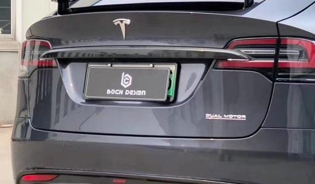 Aero Republic Carbon Fiber Dry Rear Trunk Chrome Delete For Tesla Model X 2016-2021