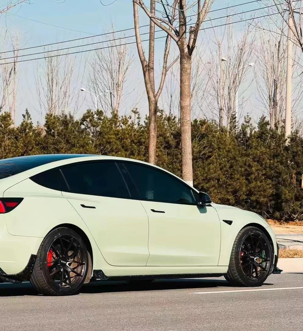 Karbel Carbon Side Skirts for Tesla Model 3 / Performance Pre-preg Carbon Fiber