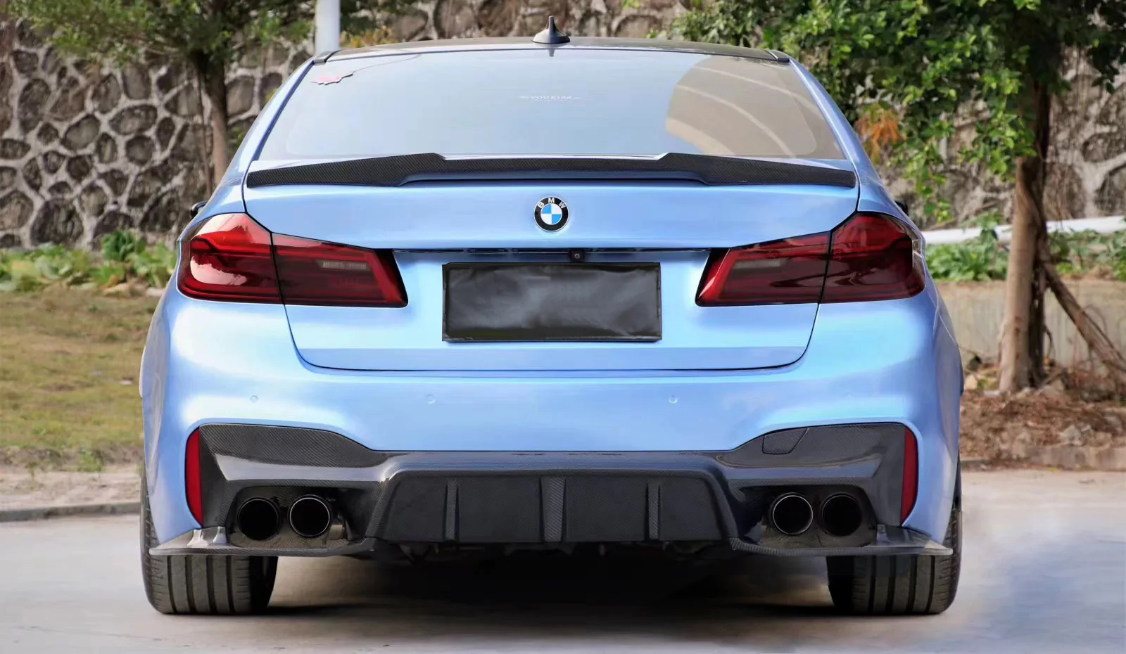 Aero Republic M4 Style Rear Lip Spoiler for BMW M5/C F90 & 5 Series M550 540 G30 Sedan Carbon Fiber