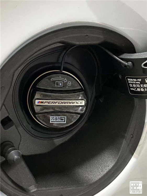 Geex Village MP M Performance Style Fuel Filler Cap for BMW M340i G20 2019-ON & M3 G80 G81 2021-ON Carbon Fiber