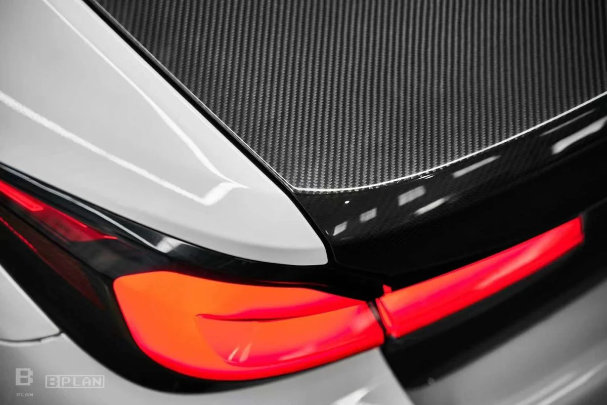 ArmorExtend AE Trunk Lid for BMW M5 F90 & G30 540i M550i Pre-preg Carbon Fiber