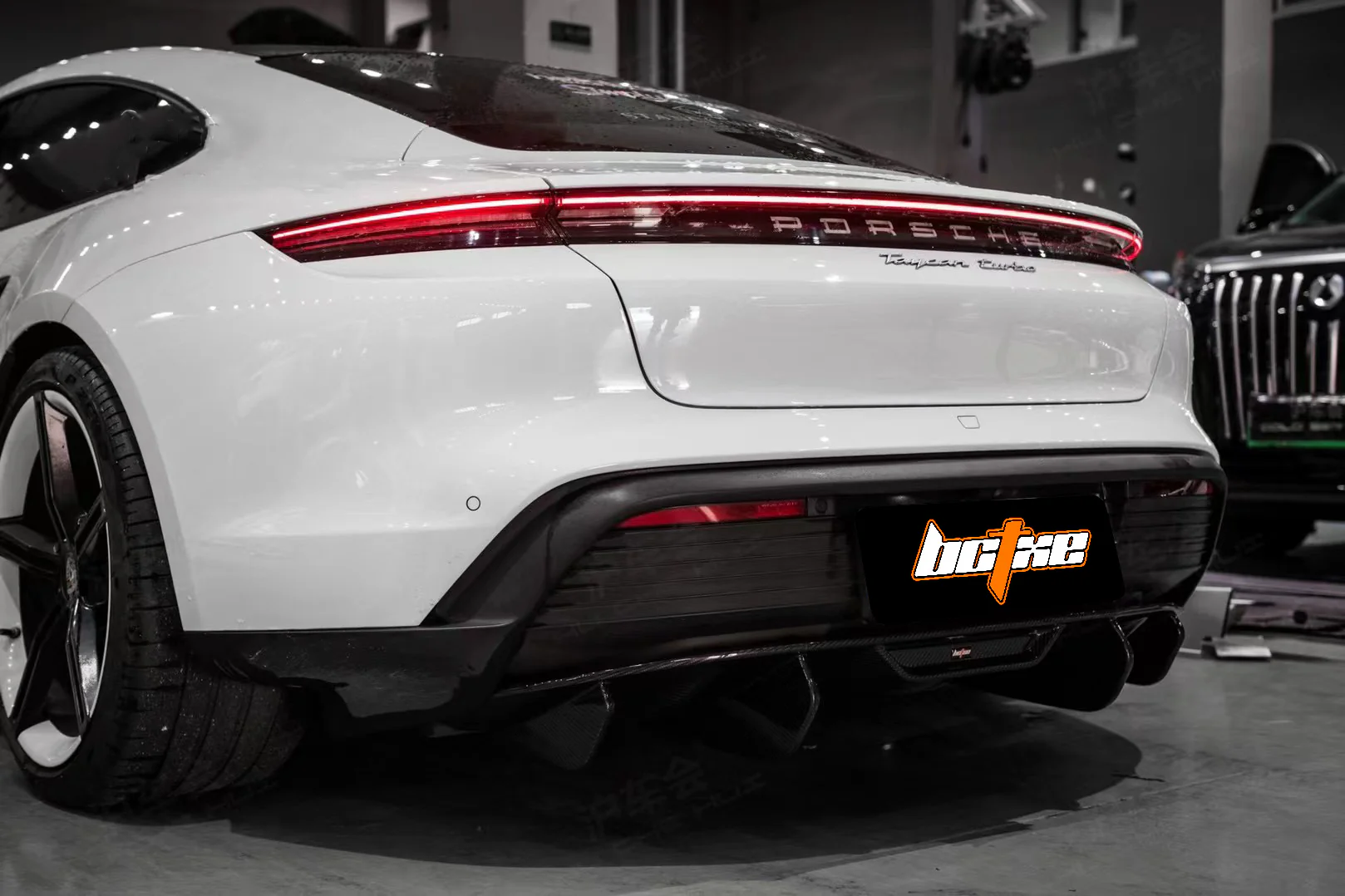 BCTXE Tuning Rear Diffuser for Porsche Taycan & Cross Turismo Base/4/4S/GTS Carbon Fiber