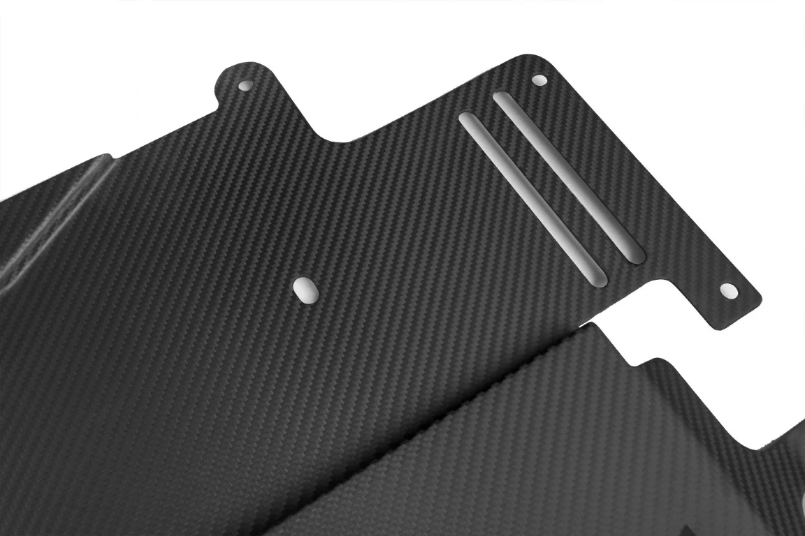 Aero Republic V Style Skid Plate for BMW M3/C/CS G80/81 & M4/C/CS G82/83 Carbon Fiber