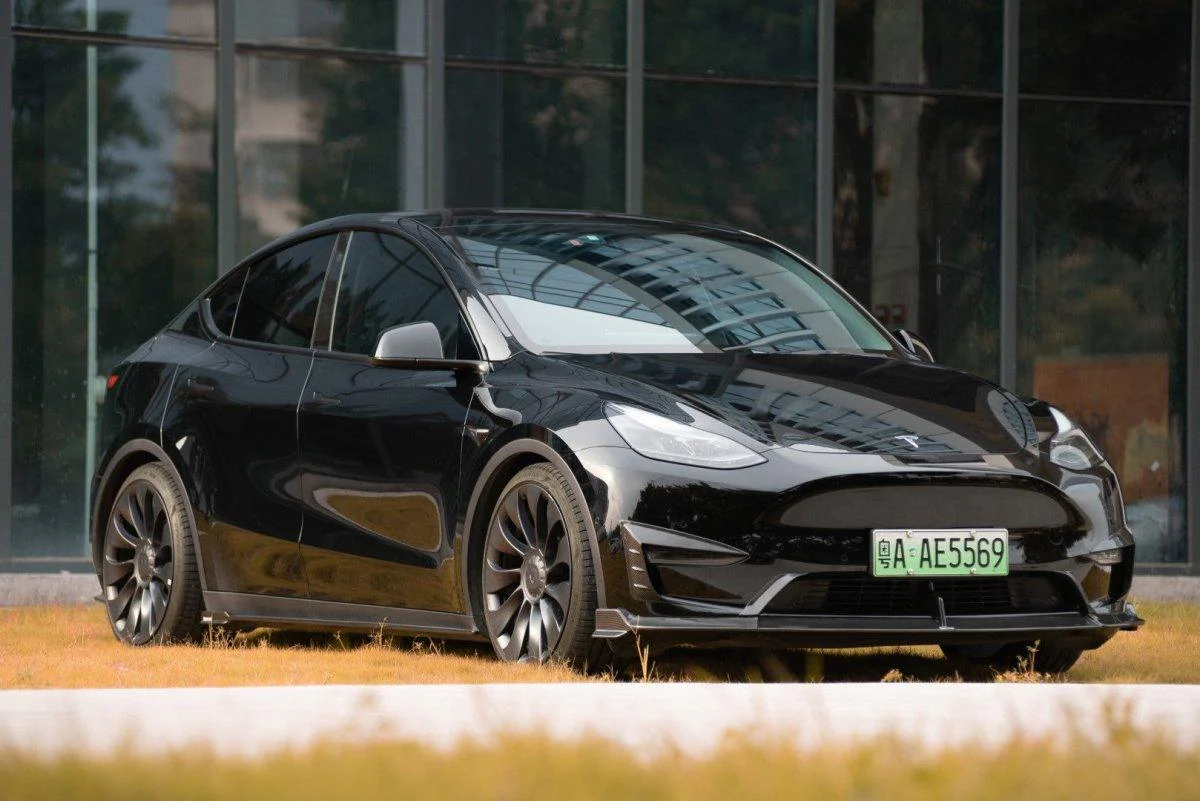 Karbel Carbon Side Skirts for Tesla Model Y / Performance Pre-preg Carbon Fiber